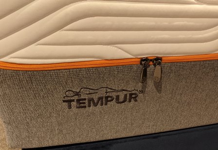 Tempur original mattress with zips
